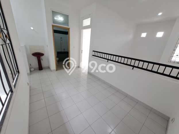 Rumah Strategis Minimalis Lb 125m2 di Serpong Utara, Tangerang Selatan Rumah Strategis Minimalis Lb 125m2 di Serpong Utara, Tangerang Selatan