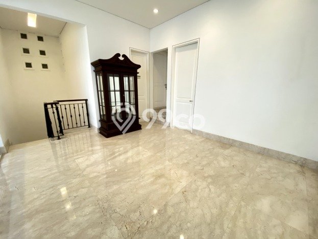 Hot Offer Hunian Mewah Ideal dan Luas di Menteng, Jakarta Pusat Hot Offer Hunian Mewah Ideal dan Luas di Menteng, Jakarta Pusat
