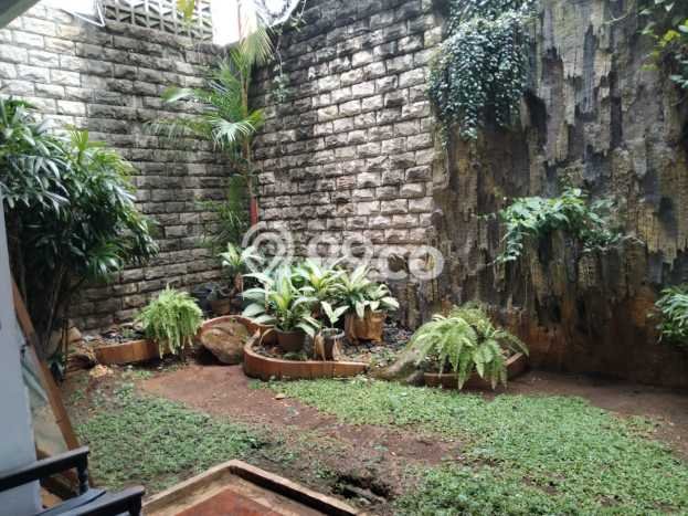 Hunian Mewah LB 275m2 Siap Huni Desain Elegan di Pulo Asem, Jakarta Timur Hunian Mewah LB 275m2 Siap Huni Desain Elegan di Pulo Asem, Jakarta Timur