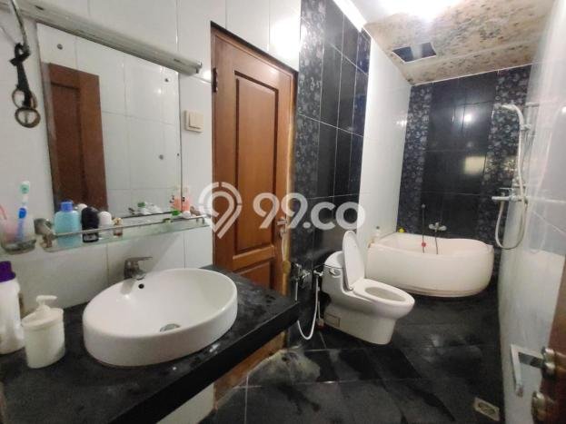 Rumah Luxury Modern Tanpa Renovasi di Rawamangun Jakarta Timur Rumah Luxury Modern Tanpa Renovasi di Rawamangun Jakarta Timur
