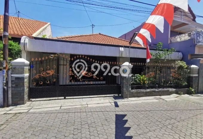 BEST DEAL! Rumah area Surabaya Kota, 3 KT, Dekat Pusat Kota, LT 170m² LB 120m² BEST DEAL! Rumah area Surabaya Kota, 3 KT, Dekat Pusat Kota, LT 170m² LB 120m²