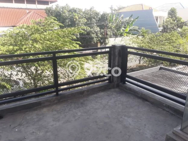 Rumah di Darmo permai, 2 KM, Lingkungan Tenang Rumah di Darmo permai, 2 KM, Lingkungan Tenang