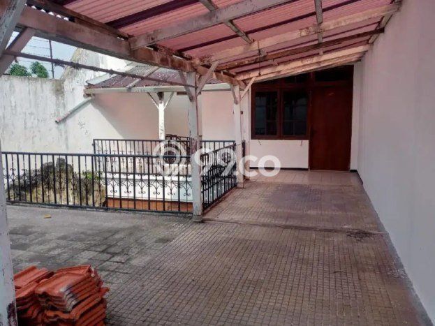 Rumah di kertajaya, Surabaya, LT 501m2m² LB 501m2m² Rumah di kertajaya, Surabaya, LT 501m2m² LB 501m2m²