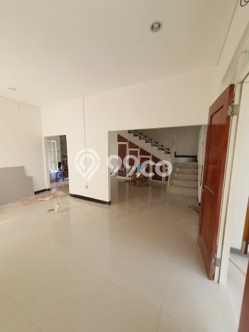 Hunian Cantik Minimalis Lb 155m2 di Rungkut, Surabaya Hunian Cantik Minimalis Lb 155m2 di Rungkut, Surabaya