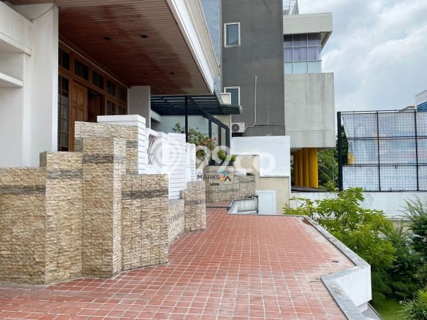 Dijual Rumah Premium dengan Fasilitas Sekitar Komplit di Tegalsari, Surabaya Dijual Rumah Premium dengan Fasilitas Sekitar Komplit di Tegalsari, Surabaya
