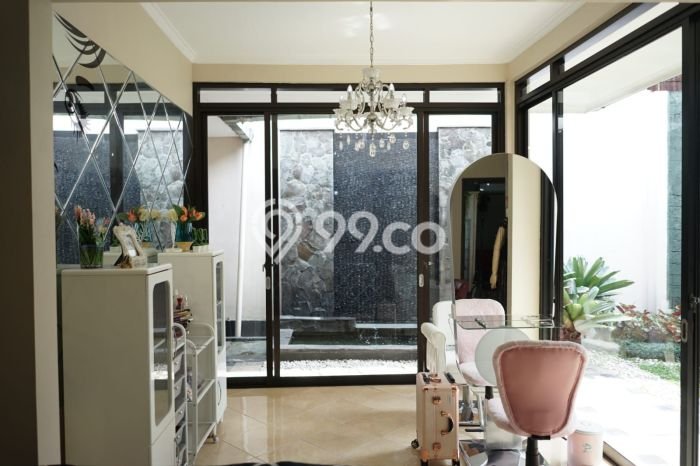 Rumah LT 240m2m² di Mandalajati, Bandung - Lokasi Strategis Rumah LT 240m2m² di Mandalajati, Bandung - Lokasi Strategis