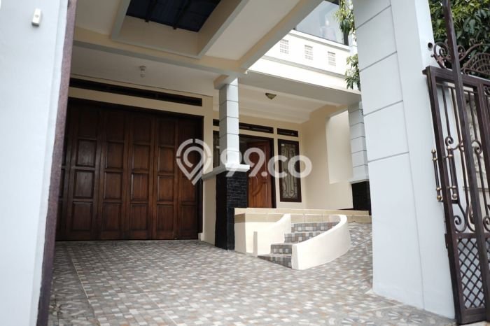 Rumah LT 240m2m² di Mandalajati, Bandung - Lokasi Strategis Rumah LT 240m2m² di Mandalajati, Bandung - Lokasi Strategis