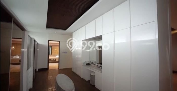 Rumah Modern area , Bandung, LT 570m2m² Bangunan 925m2m² Rumah Modern area , Bandung, LT 570m2m² Bangunan 925m2m²