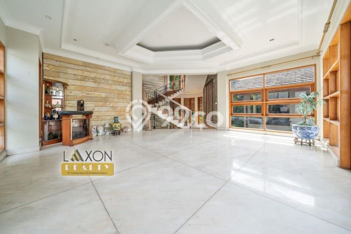 Rumah area , Bandung, Luas 1200m2m² LB 1500m2m² - SEGERA MILIKI! Rumah area , Bandung, Luas 1200m2m² LB 1500m2m² - SEGERA MILIKI!