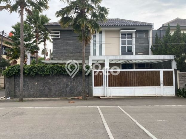 Rumah Exclusive LT 305m2m² / LB 281m2m² di Kompleks Perumahan Antapani, Bandung Rumah Exclusive LT 305m2m² / LB 281m2m² di Kompleks Perumahan Antapani, Bandung