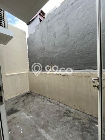 Rumah Minimalis 2 KT LT 77m2 di Gading Serpong Rumah Minimalis 2 KT LT 77m2 di Gading Serpong