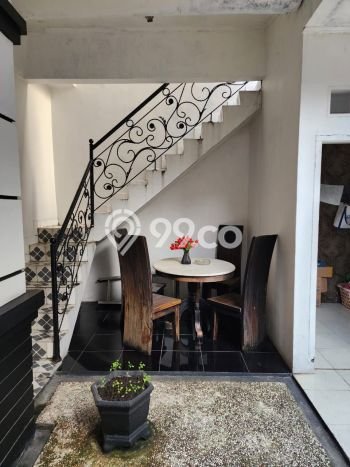 Dijual Hunian Rumah Terawat 4 Kamar di BSD, Tangerang Dijual Hunian Rumah Terawat 4 Kamar di BSD, Tangerang