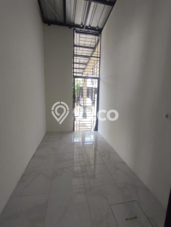 Rumah Elit Modern Tanpa Renovasi di BSD Tangerang Rumah Elit Modern Tanpa Renovasi di BSD Tangerang