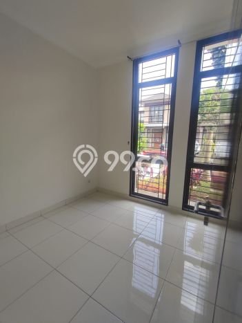 Rumah Elit Modern Tanpa Renovasi di BSD Tangerang Rumah Elit Modern Tanpa Renovasi di BSD Tangerang