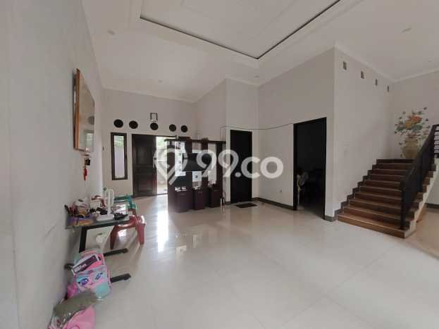 Ready to Use! Luxury House LT 252m2 Desain Modern di BSD Ready to Use! Luxury House LT 252m2 Desain Modern di BSD