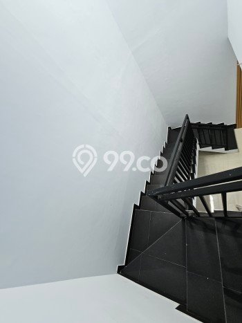 Rumah Modern Minimalis 4 Kamar Bisa Langsung Pindah di BSD Rumah Modern Minimalis 4 Kamar Bisa Langsung Pindah di BSD