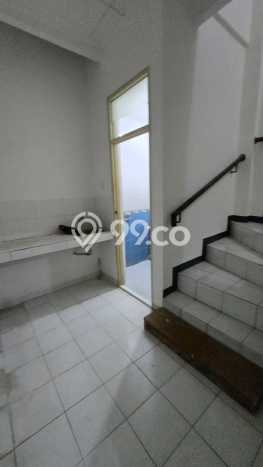 Unit Komersial Disewakan di Jakarta Barat Area Strategis Harga Kompetitif Unit Komersial Disewakan di Jakarta Barat Area Strategis Harga Kompetitif