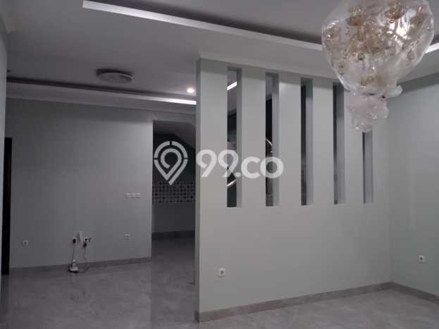 For Sale! Luxury House LT 135m2 Desain Modern di Puri Indah For Sale! Luxury House LT 135m2 Desain Modern di Puri Indah