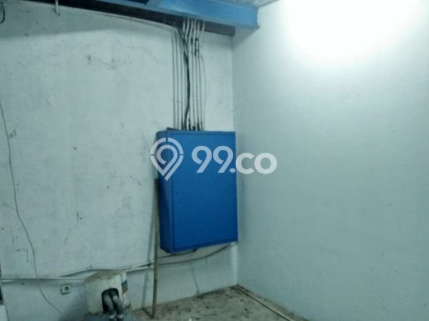 Gudang Disewa di Jakarta Barat dengan LB 2100m2 Area Komersial Ramai Gudang Disewa di Jakarta Barat dengan LB 2100m2 Area Komersial Ramai