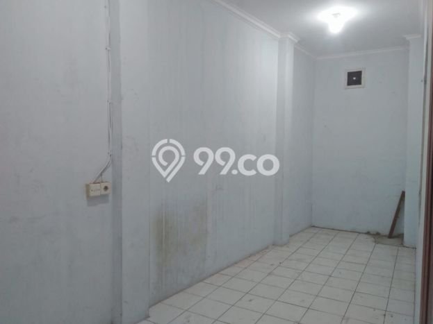 Gudang Disewa di Jakarta Barat dengan LB 2100m2 Area Komersial Ramai Gudang Disewa di Jakarta Barat dengan LB 2100m2 Area Komersial Ramai
