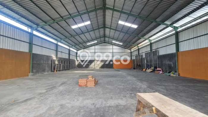 Unit Gudang Paling Strategis di Denpasar Utara Denpasar dengan LB 560m2 Unit Gudang Paling Strategis di Denpasar Utara Denpasar dengan LB 560m2
