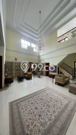 Siap Huni Rumah Mewah 8 Kamar di Menteng Dekat ke Mana Pun Siap Huni Rumah Mewah 8 Kamar di Menteng Dekat ke Mana Pun