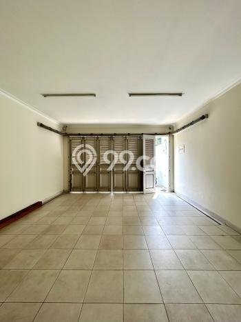 Ready to Use! Luxury House LT 540m2 Desain Modern di Cipinang Ready to Use! Luxury House LT 540m2 Desain Modern di Cipinang