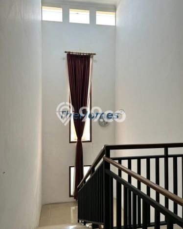 Siap Huni Hunian Elit 5 Kamar di Tebet Dekat ke Mana Pun Siap Huni Hunian Elit 5 Kamar di Tebet Dekat ke Mana Pun