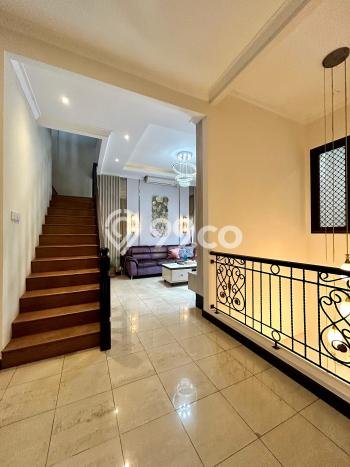 Ready to Use! Premium House LT 236m2 Desain Modern di Cipete Ready to Use! Premium House LT 236m2 Desain Modern di Cipete