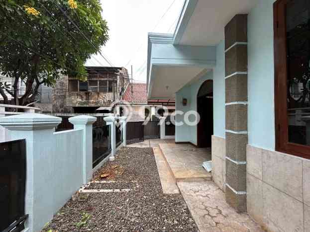 Rumah 4 KT 2 KM di Lokasi Strategis Tebet, Jakarta Selatan Rumah 4 KT 2 KM di Lokasi Strategis Tebet, Jakarta Selatan