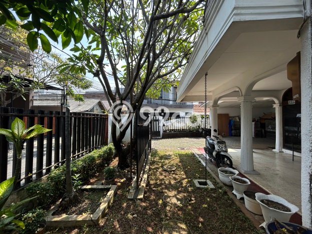 Siap Huni Rumah Mewah 4 Kamar di Pancoran Dekat ke Mana Saja Siap Huni Rumah Mewah 4 Kamar di Pancoran Dekat ke Mana Saja