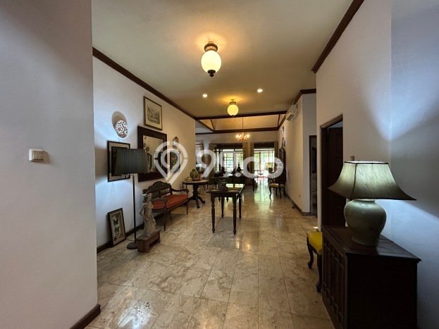 Jual Rumah Mewah Megah Dengan View Eksklusif di Pejaten, Jakarta Selatan Jual Rumah Mewah Megah Dengan View Eksklusif di Pejaten, Jakarta Selatan