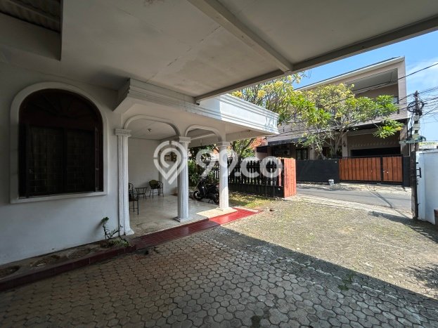 Siap Huni Rumah Mewah 4 Kamar di Pancoran Dekat ke Mana Saja Siap Huni Rumah Mewah 4 Kamar di Pancoran Dekat ke Mana Saja
