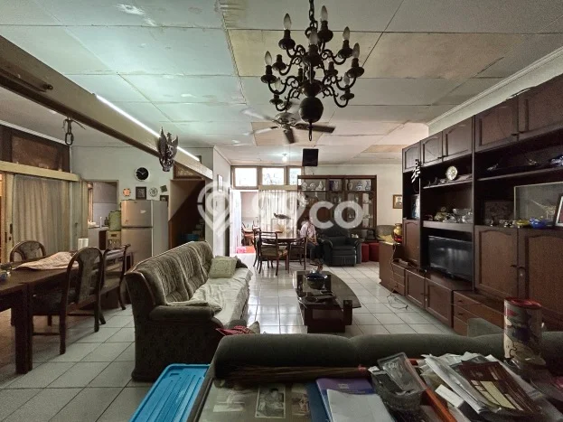 Hunian Mewah LB 300m2 Siap Pakai Desain Elegan di Kalibata, Jakarta Selatan Hunian Mewah LB 300m2 Siap Pakai Desain Elegan di Kalibata, Jakarta Selatan
