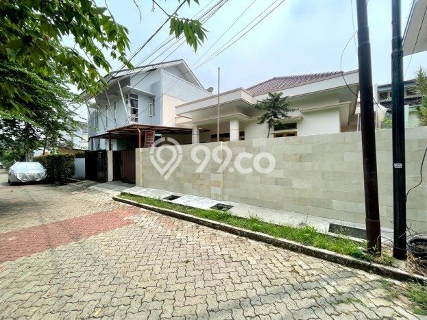 Jual Rumah Mewah Elegan Dengan View Cantik di Pejaten, Jakarta Selatan Jual Rumah Mewah Elegan Dengan View Cantik di Pejaten, Jakarta Selatan