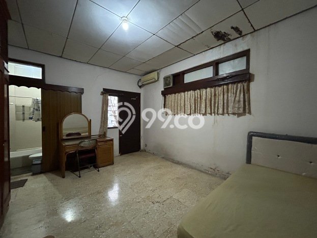 Siap Huni Rumah Mewah 4 Kamar di Pancoran Dekat ke Mana Saja Siap Huni Rumah Mewah 4 Kamar di Pancoran Dekat ke Mana Saja