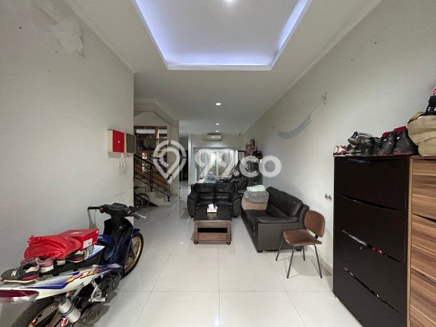 Dijual Rumah Premium dengan Fasilitas Sekitar Lengkap di Tebet, Jakarta Selatan Dijual Rumah Premium dengan Fasilitas Sekitar Lengkap di Tebet, Jakarta Selatan