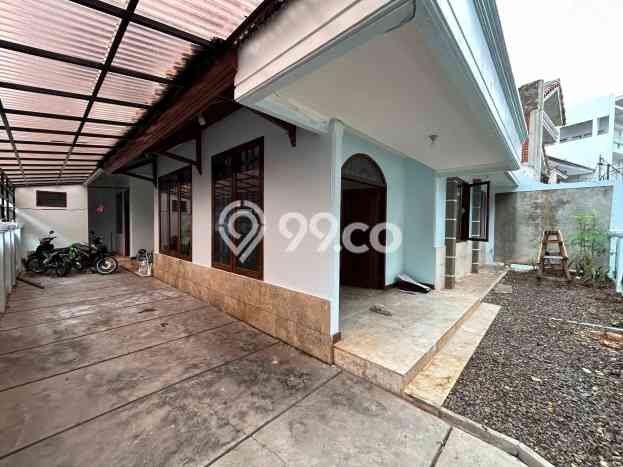 Rumah 4 KT 2 KM di Lokasi Strategis Tebet, Jakarta Selatan Rumah 4 KT 2 KM di Lokasi Strategis Tebet, Jakarta Selatan