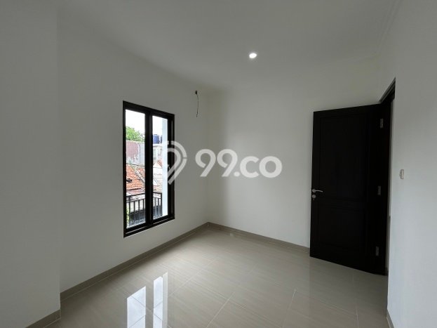 Hunian Mewah Siap Huni LT 100m2 di Tebet, Jakarta Selatan Hunian Mewah Siap Huni LT 100m2 di Tebet, Jakarta Selatan