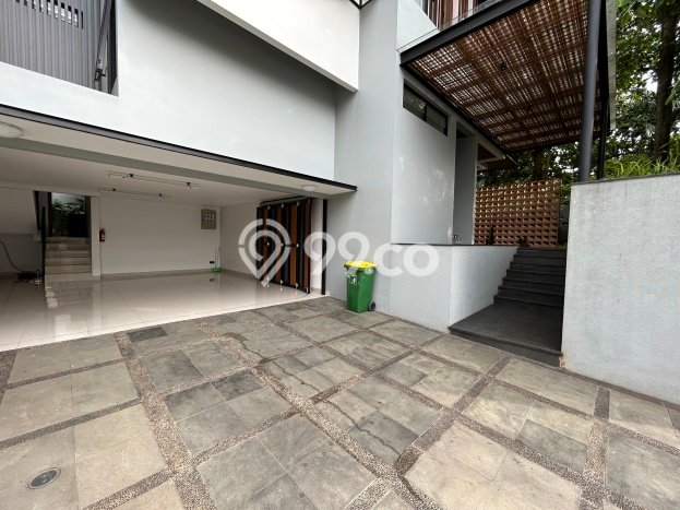Dijual Rumah Luas Megah Dengan View Eksklusif di Kemang, Jakarta Selatan Dijual Rumah Luas Megah Dengan View Eksklusif di Kemang, Jakarta Selatan