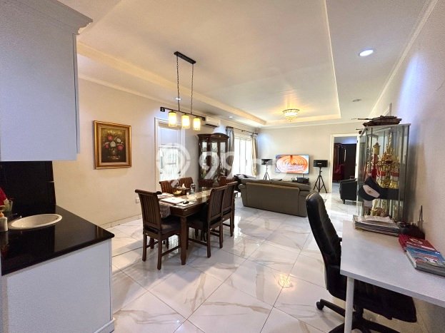 For Sale Rumah Elit Exclusive di Tebet, Jakarta Selatan For Sale Rumah Elit Exclusive di Tebet, Jakarta Selatan