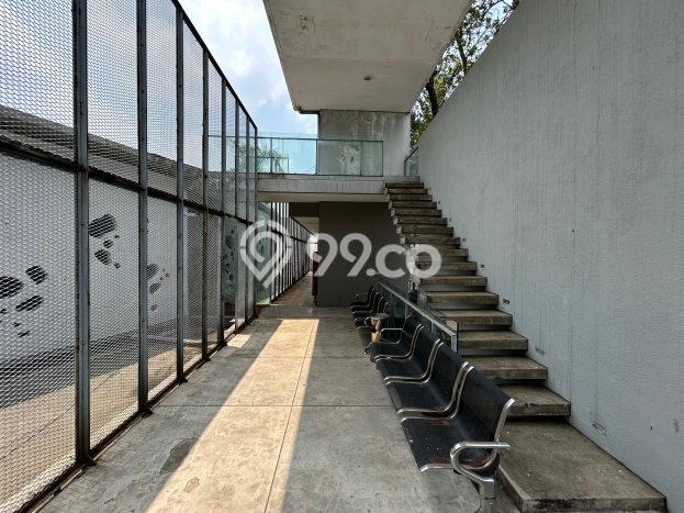 Dijual! Kantor di Kemang Jakarta Selatan LT 1674m2 / LB 1044m2 Kawasan Bisnis Dijual! Kantor di Kemang Jakarta Selatan LT 1674m2 / LB 1044m2 Kawasan Bisnis