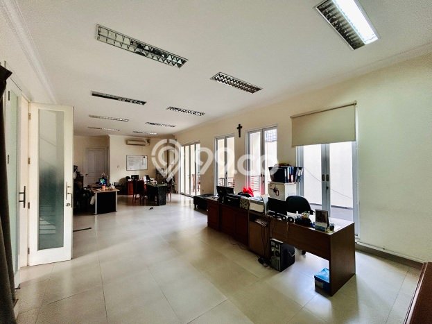 Rumah PREMIUM! di Tebet, Jakarta Selatan, LT 424m² Bangunan 636m², BISA KPR Rumah PREMIUM! di Tebet, Jakarta Selatan, LT 424m² Bangunan 636m², BISA KPR