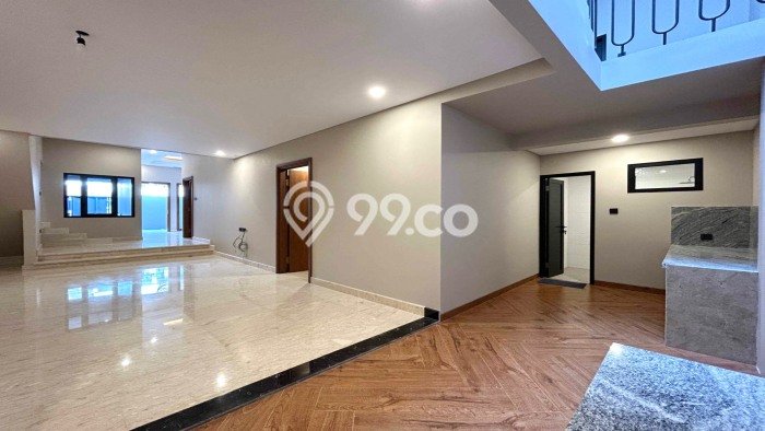 SIAP HUNI! Rumah Strategis di Cawang, LT 149m² Bangunan 195m² SIAP HUNI! Rumah Strategis di Cawang, LT 149m² Bangunan 195m²