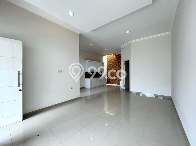 Rumah Terawat area Tebet, Jakarta Selatan, LT 90m², Luas Bangunan 125m² Rumah Terawat area Tebet, Jakarta Selatan, LT 90m², Luas Bangunan 125m²