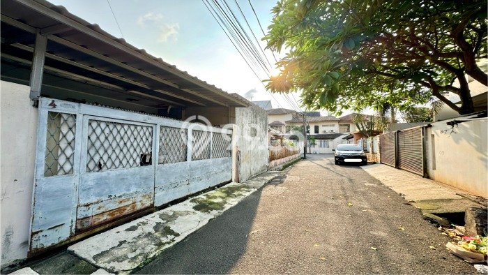 Jual Rumah Eksklusif 3 KT di Cawang, Jakarta Timur Jual Rumah Eksklusif 3 KT di Cawang, Jakarta Timur