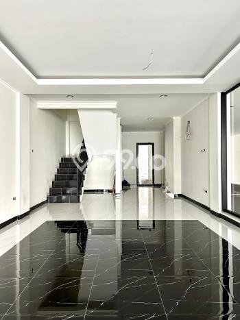 Unit Kantor Dijual di Tebet Jakarta Selatan Luas Tanah 343m2, Luas Bangunan 1038m2 Unit Kantor Dijual di Tebet Jakarta Selatan Luas Tanah 343m2, Luas Bangunan 1038m2