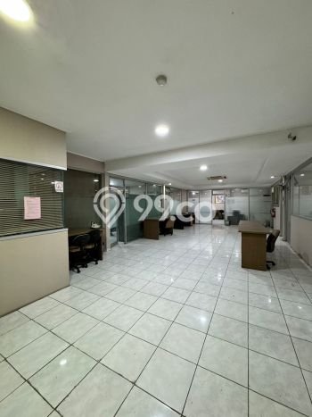 Rumah lokasi Tebet, Jakarta Selatan, LT 384m² Bangunan 700m² Rumah lokasi Tebet, Jakarta Selatan, LT 384m² Bangunan 700m²