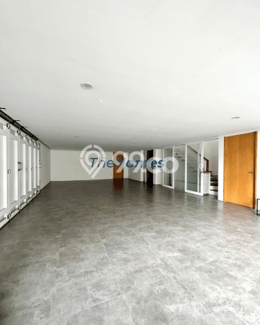 Ready to Use! Luxury House LT 264m2 Desain Modern di Pondok Indah Ready to Use! Luxury House LT 264m2 Desain Modern di Pondok Indah