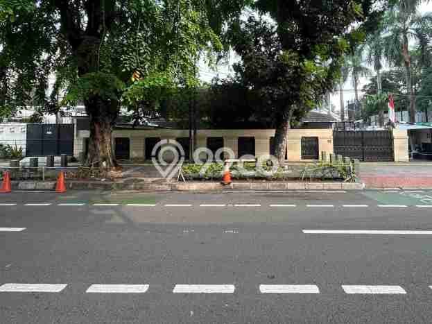 Hunian Eksklusif Dijual LT 575m2 di Tebet, Jakarta Selatan Hunian Eksklusif Dijual LT 575m2 di Tebet, Jakarta Selatan